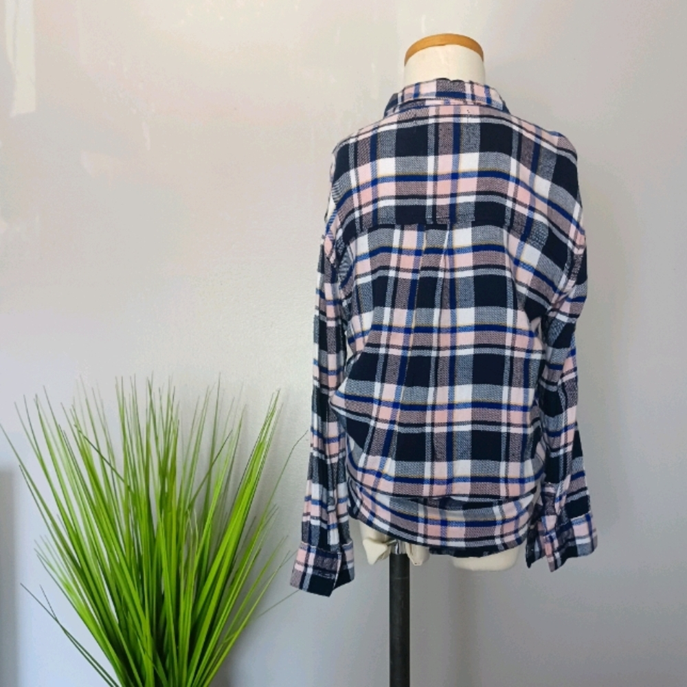 Old Navy Plaid Button Down Shirt - Picture 5 of 6